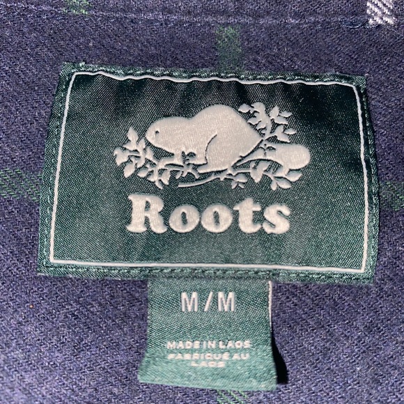 💵 SOLD 💵 Roots Plaid Flannel Button Shirt ! - Picture 5 of 7